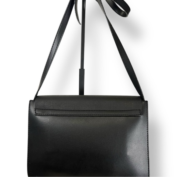 Chloe Faye Black Leather Ring Crossbody Bag - Picture 2 of 12